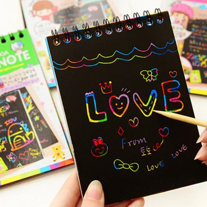 Magic Color Rainbow Scratch Paper Note Book, Caderno Preto, Brinquedos de Desenho DIY, Raspagem Pintura, Kid Doodle, Escritório, 10x14cm, 1Pc