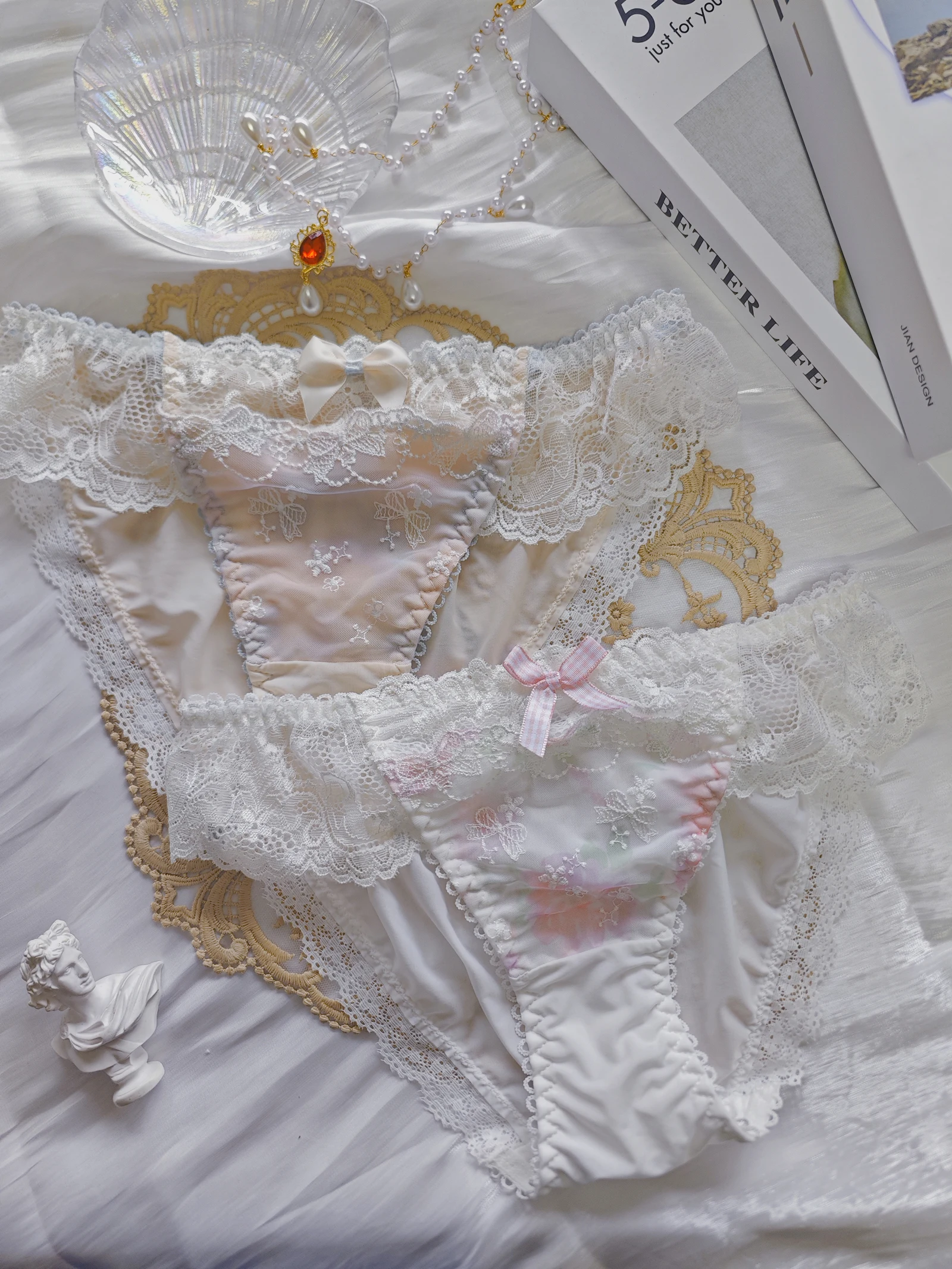 Sweet Girl Embroidered Lace Knot Underwear Breathable Qui Dry Nylon Fabric Plant Floral Pattern Pure Cotton Crotch