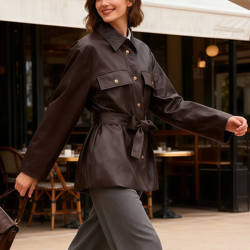 Ciemnobrązowy płaszcz z klapami, złote guziki, kieszenie, odzież wierzchnia na jesień i zimę, damska kurtka-košile ze sztucznej skóry z paskiem.