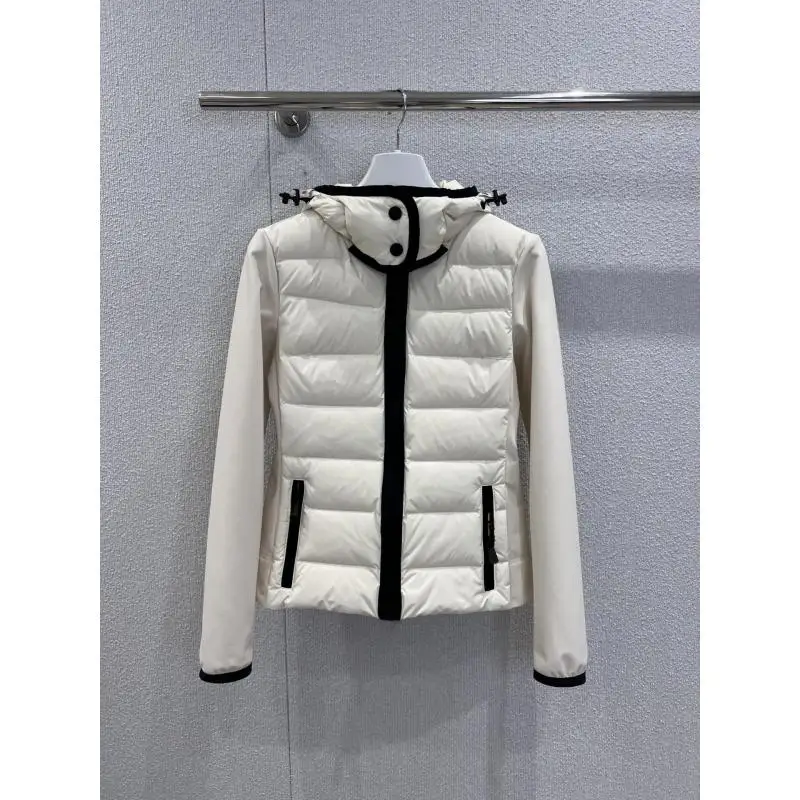 

2025 New Women's Ski Series Hooded Petal Collar Stitching Down Jacket Coat Sweet Cool Exquisite Warm Slim Black And White Contra