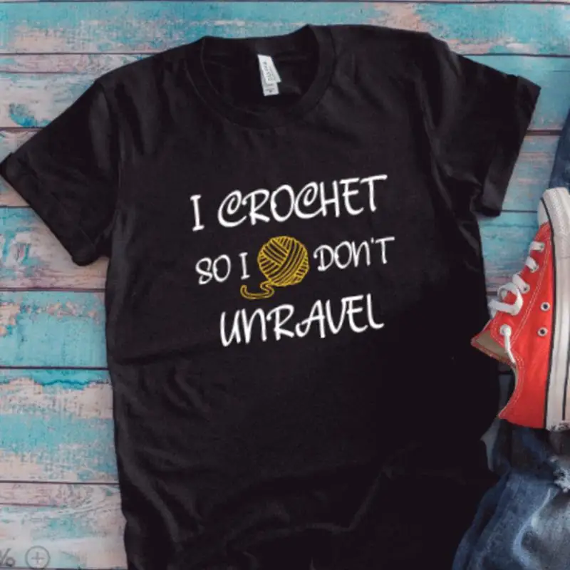 

Черная футболка I Crochet So Don't Unravel