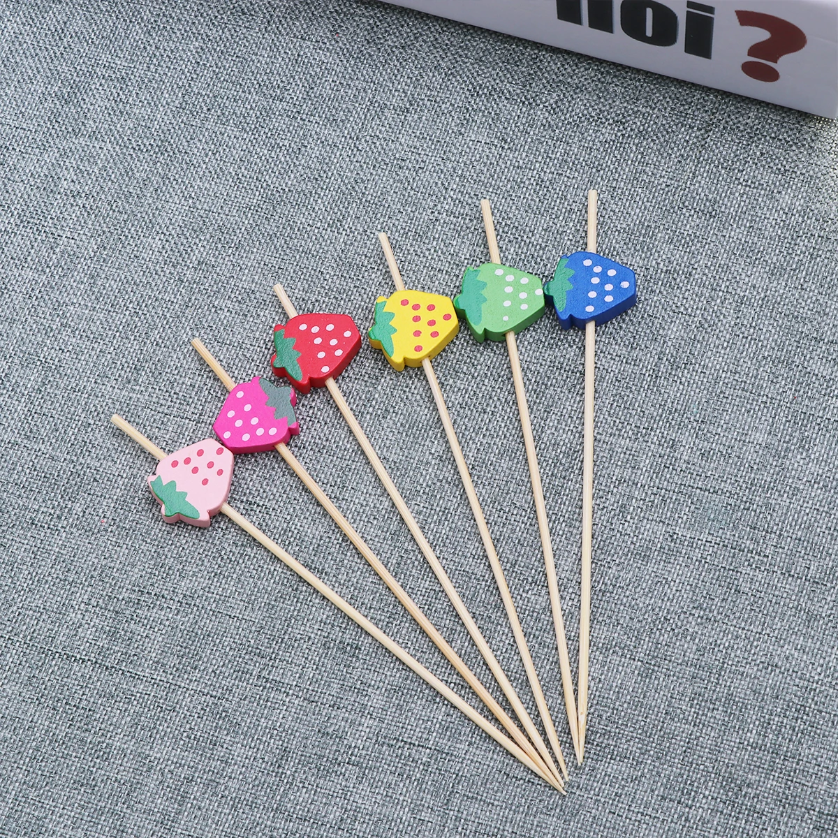 

200Pcs Handmade Wooden Cocktail Picks Strawberry Shape Fruit Sticks Elegant Appetizer Decoration Bar Party Supplies