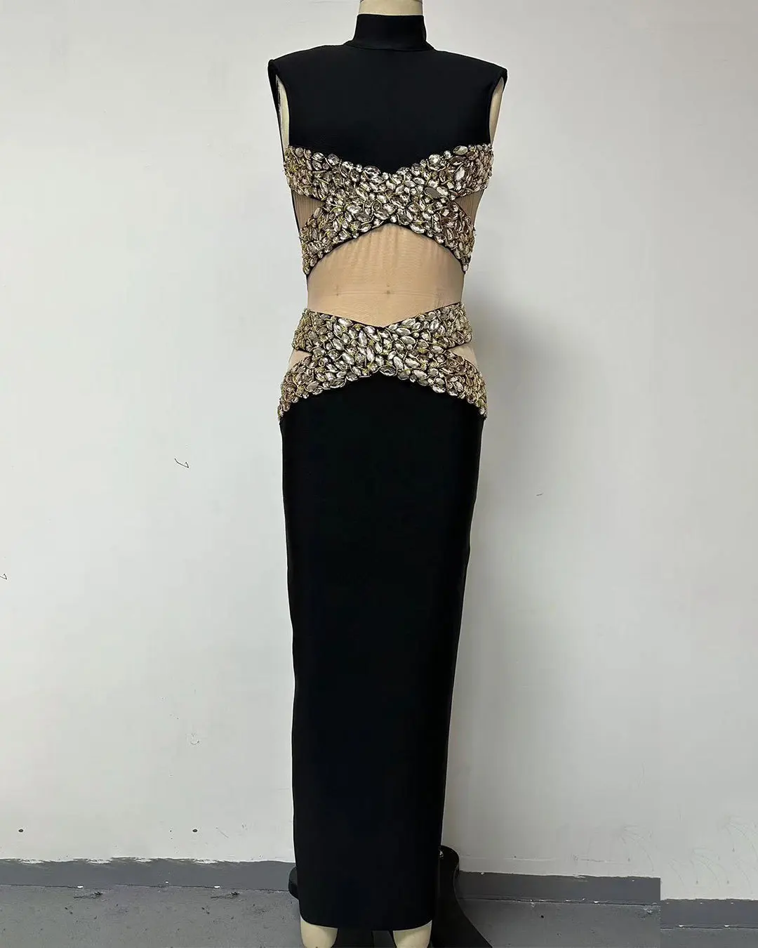 New Arrival Women Sleeveless Sexy O-Neck Big Crystal Keyholes Bodycon Bandage Long Dress Fashion Celebrate Evening Party Outfit