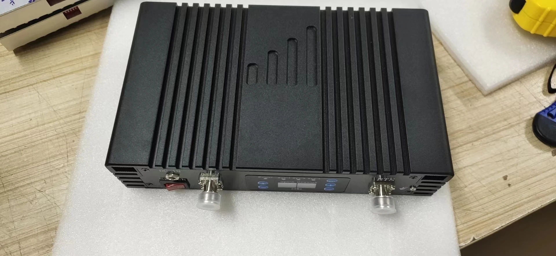 Wireless Satellite repeater SRT-01 Inmarsat Phone Indoor GPS Repeater / Amplifier Device (Inmarsat & Thuraya ) kit view 3
