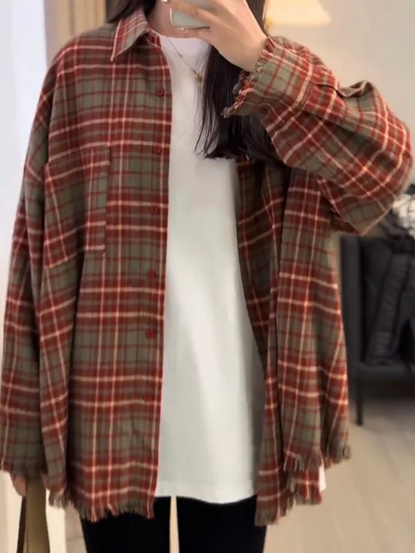 

Ladies Plaid Long Sleeve Shirt Casual Style Loose Fit Slimming Top Spring 2026 Vintage Worn-In Layering Fashion Trend
