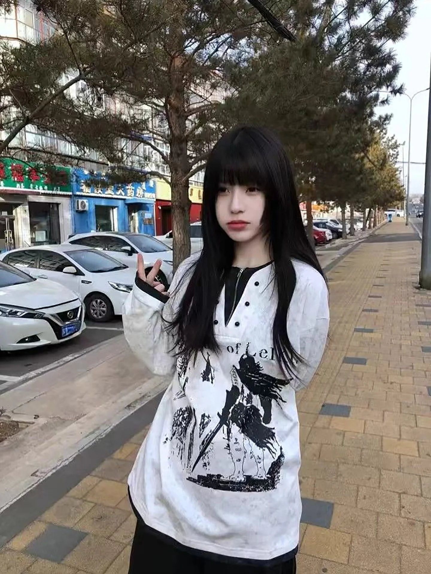 Y2K Visual Kei Fake Two-Piece Sweatshirt Unisex Castle Print Henry Collar T-Shirt Subculture Loose Top Youth Fashion Long Sleeve