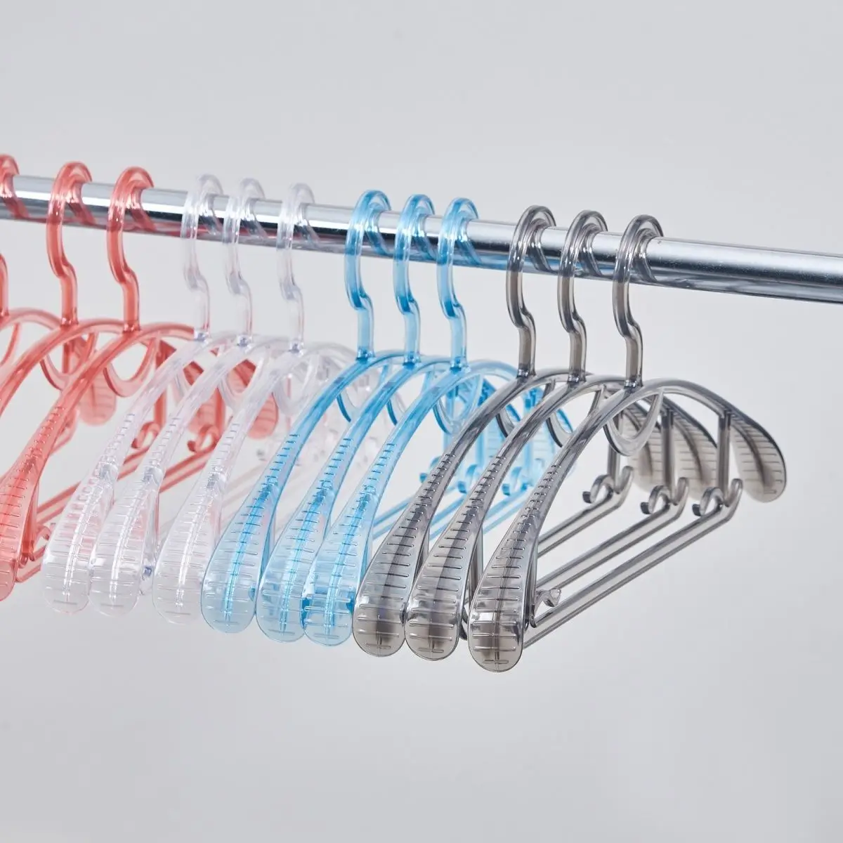 

New Style Transparent Hanger with No Trace Anti Slip Clothing Hanger Wide Shoulder Clothing Store Clothes Support Storage