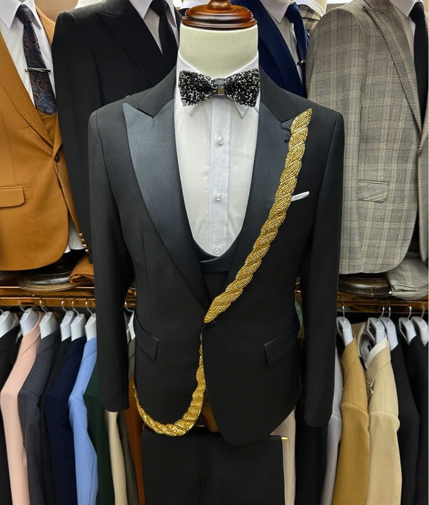 

Men's Fashion 3-Piece Beaded Suit Set Slim Fit Blazer Vest Pants for Wedding, Prom, Party and Stage Performance Wear.