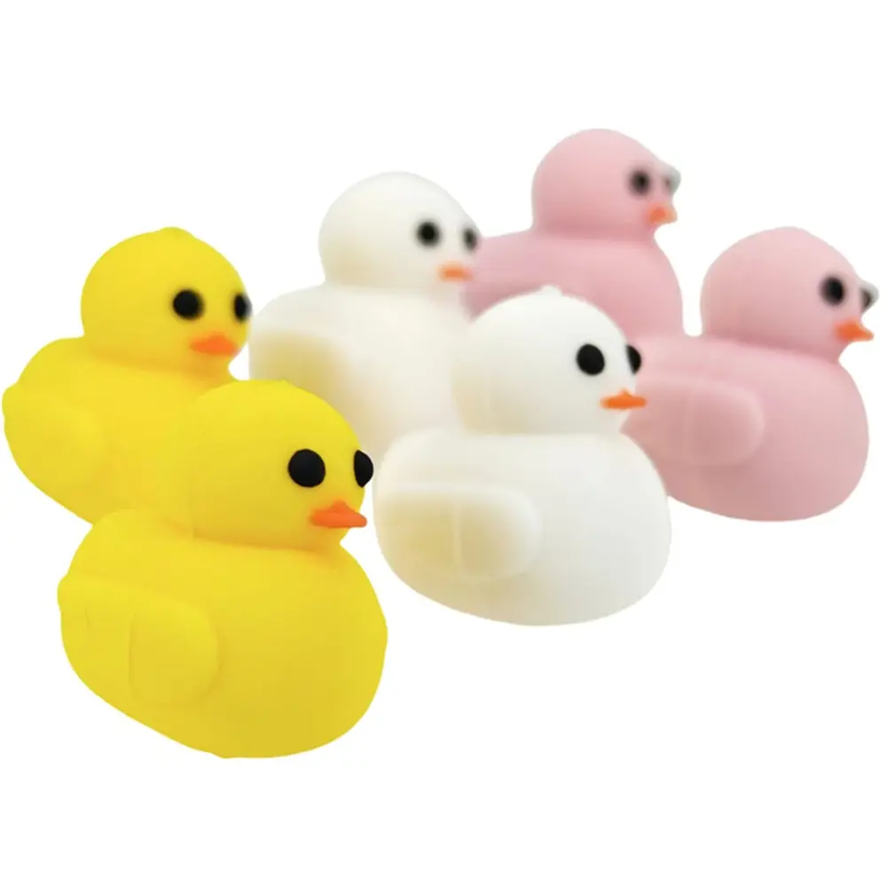 5pcs cute duck 3D focal Silicone beads Teether Jewelry Beads Food Grade For pen Pacifier Chain