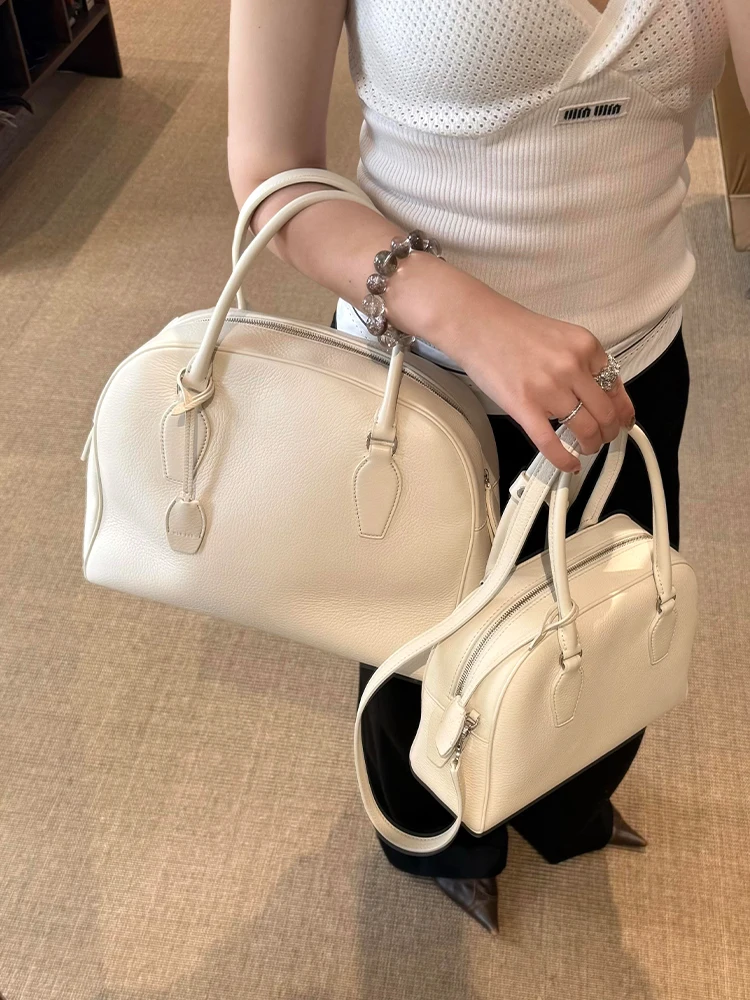 

Белая кожаная большая сумка-тоут Capaci, женская пригородная сумка, новинка 2025, повседневная простая сумка на плечо из мягкой кожи