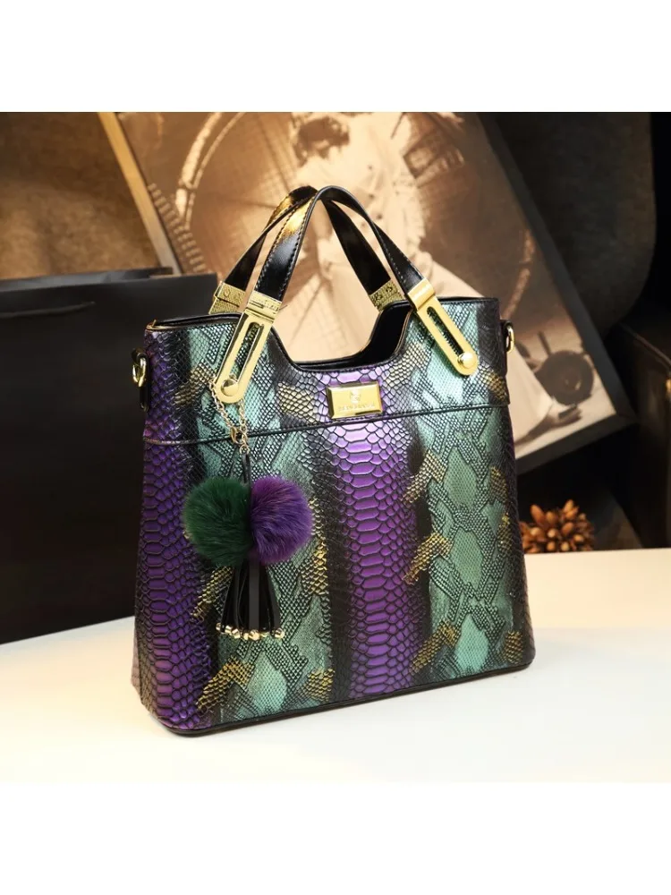 Nowe mody serpentynowe torebki damskie europejski Design Pu skórzane damskie torby na ramię kobieta dziewczyna marka luksusowa torba Crossbody — zdjęcie 2