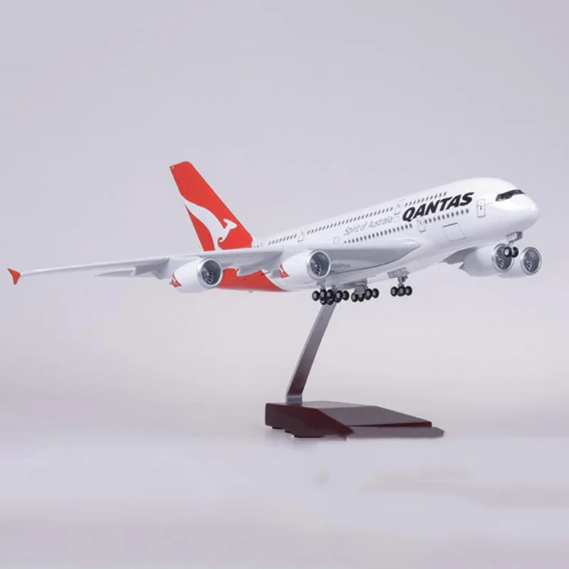 

1:160 Scale Airplane A380 QANTAS Airline Model W Light and Wheel Diecast Resin Plane Collection Decoration Display Toys Fan Gift