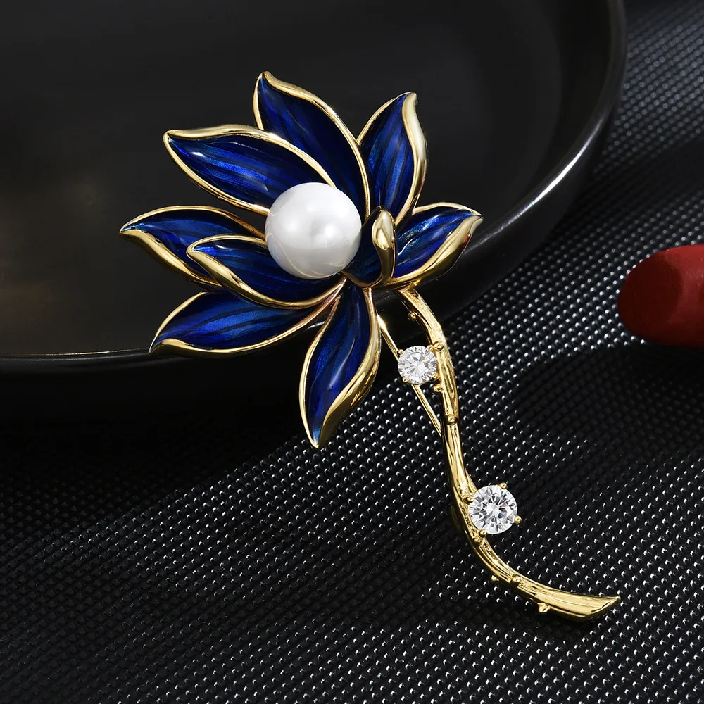 

Chinese style classic light luxury lotus brooch high-end female niche design temperament new coat accessories brooch