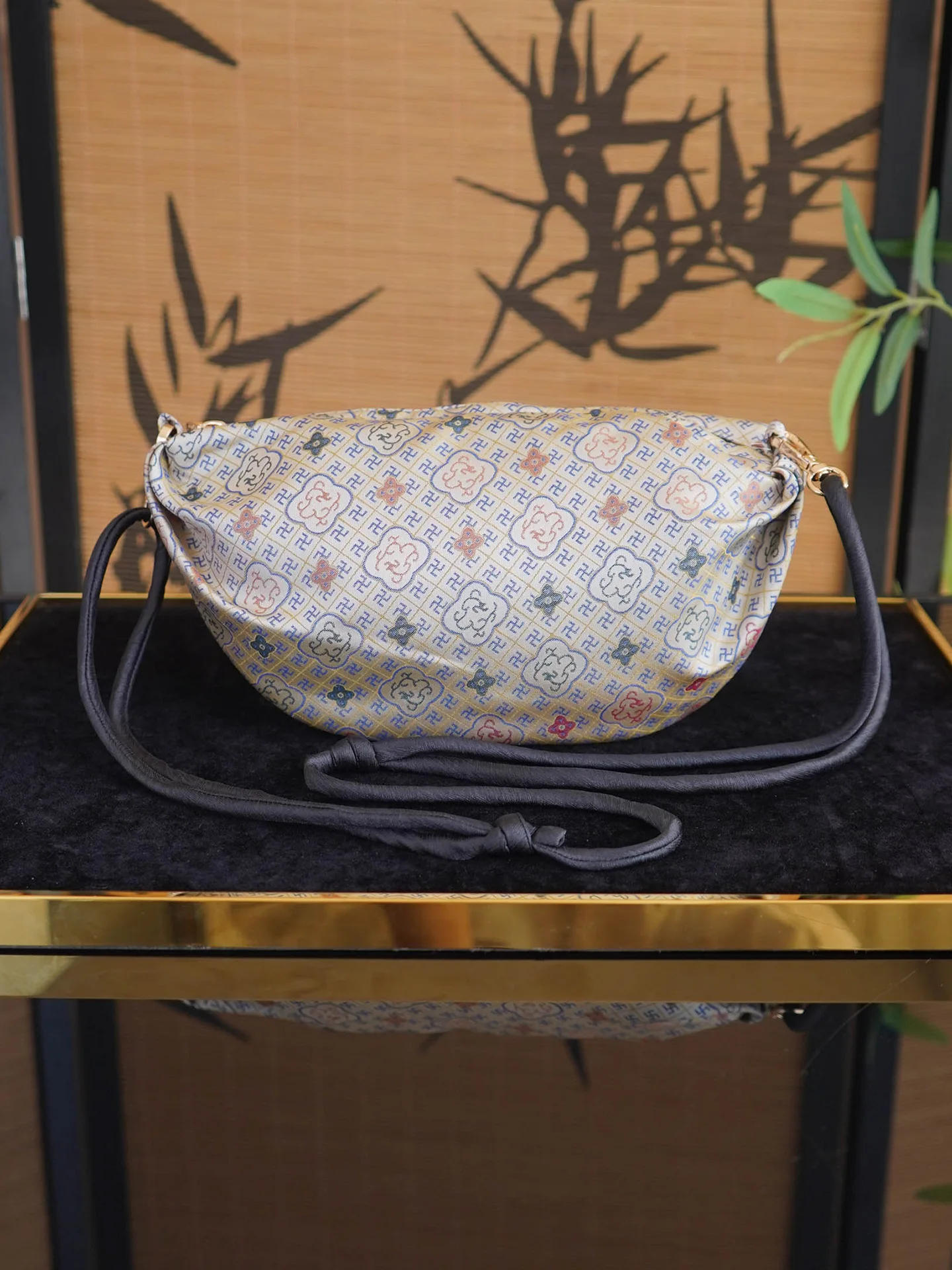 Nuevo Bolso Bandolera Estilo Chino con Diseño de Dumpling y Bordado Sangan de Seda, Inspirado en el Hot Pot de Sichuan, Tende...