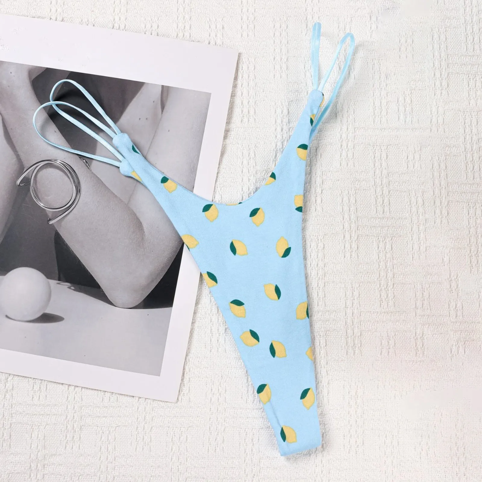 

Sexy Printed Seamless T Pants Women's Double Strap Hip Lifting Low Waist European And American Underwear Pure Cotton Seamless T