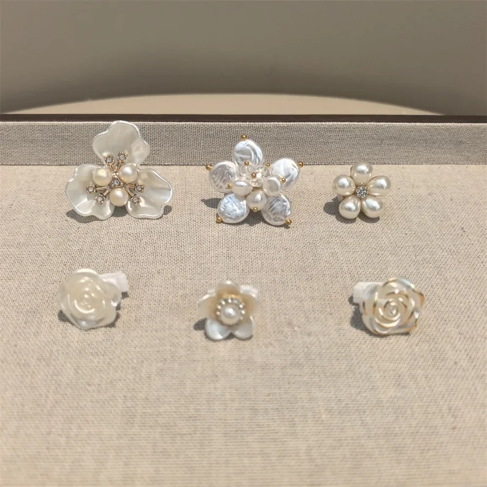 1 Stück fortschrittliche Perlen-Blumen-Schnürsenkel mit modischem Schmetterlings-Charm, DIY-Sneaker-Dekoration, einzigartiges Accessoire für Schuhdekorationen – Detail 9