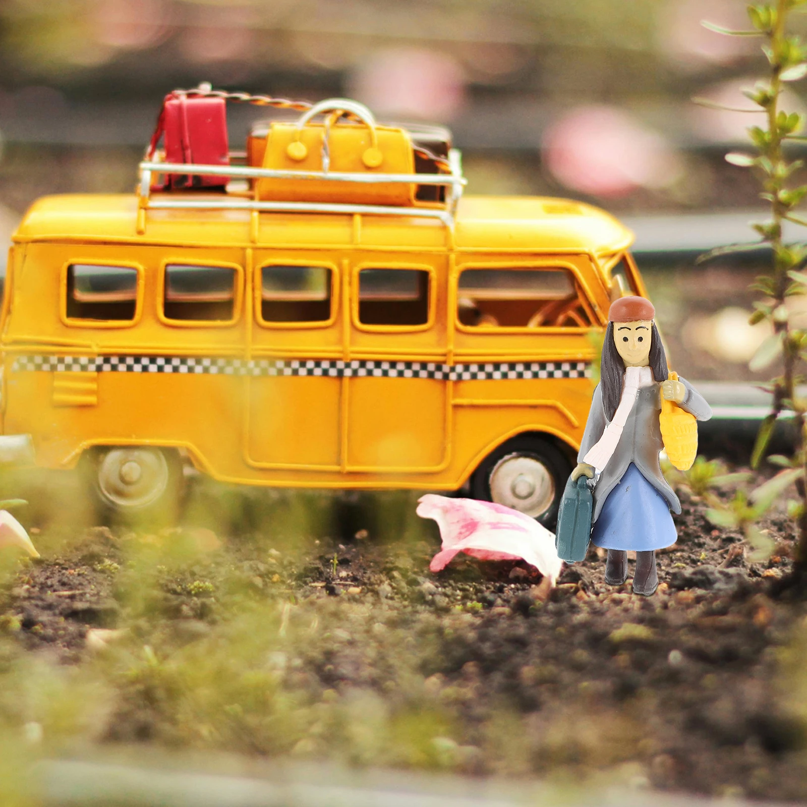 

1 Pair Creative Couple Plastic Micro Landscape Ornaments Desktop Decor For Bedroom Wedding Valentine Gift Miniature Home