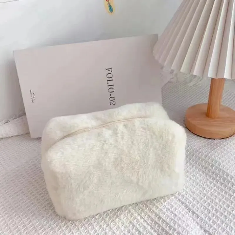 Soft Plush Makeup Bag for Women Winter New Fluffy Cosmetic Make Up Storage Bag Case Girls Travel Toiletry Wash Handbag