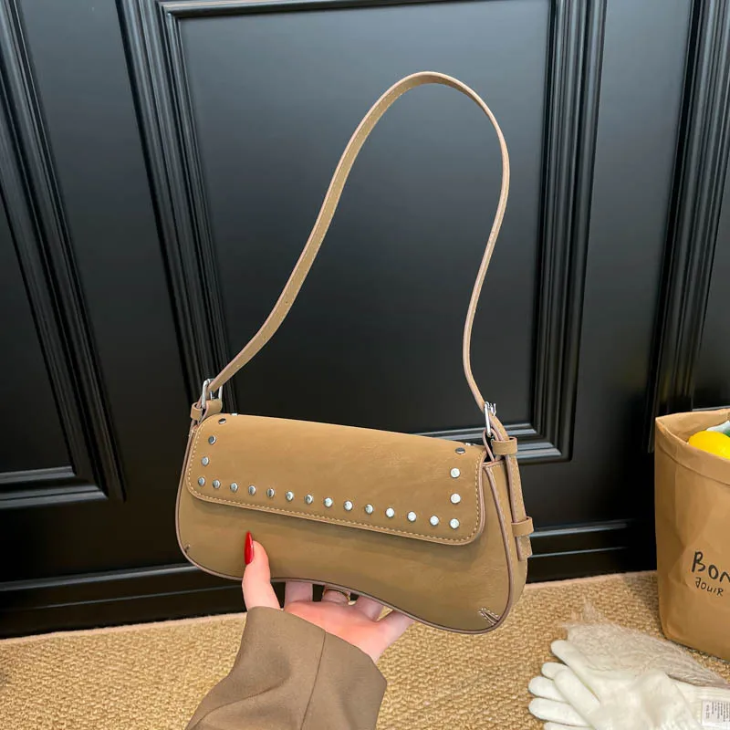 

Women One-shoulder Underarm Bag Frosted Commuting Rivet Minimalist Vintage Casual Fashionable Cool Personality Daily