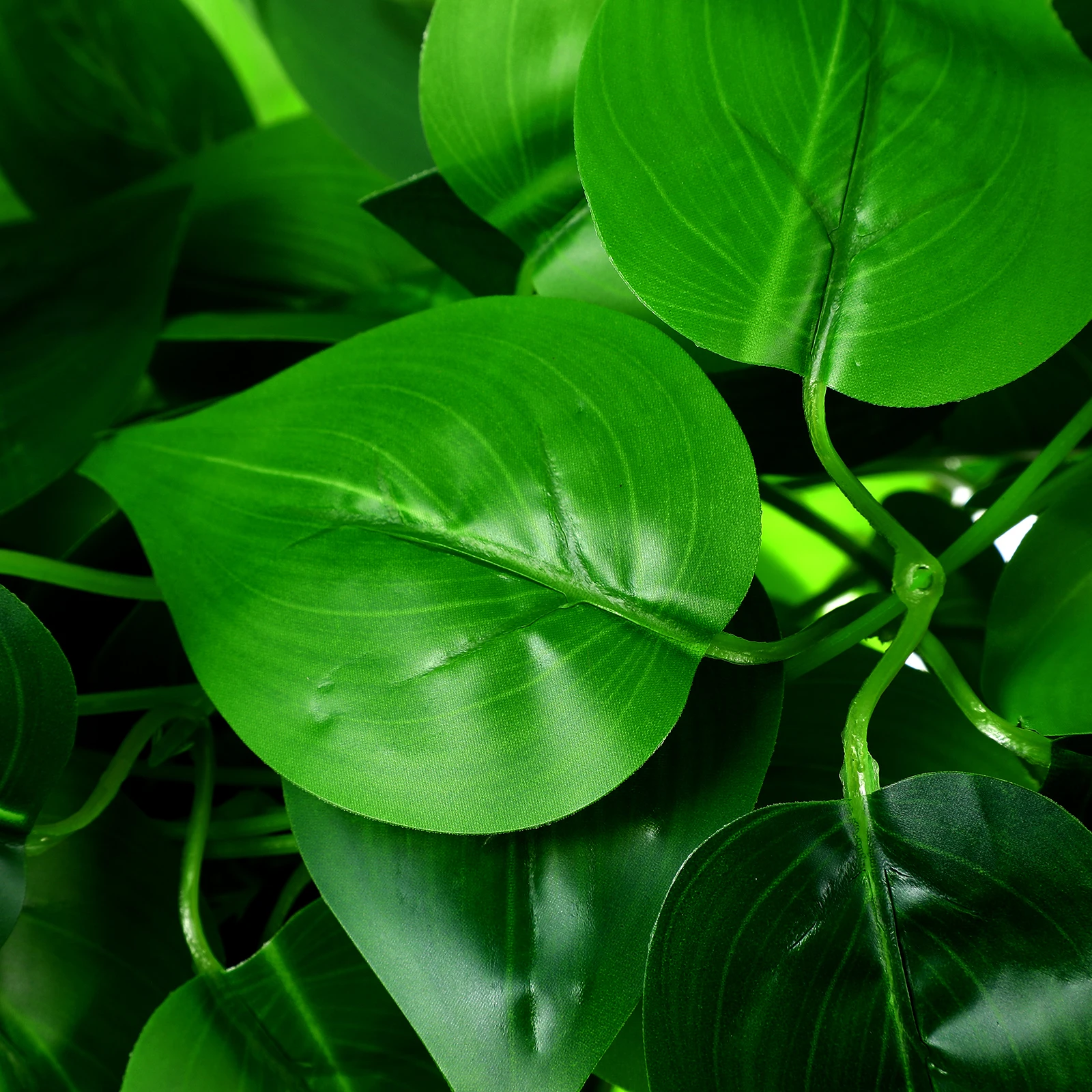 

2pcs Artificial Reptile Plants Lifelike Terrarium Decor Fake Plants For Snake Gecko Tank Accessories Vivarium Reptile Habitat