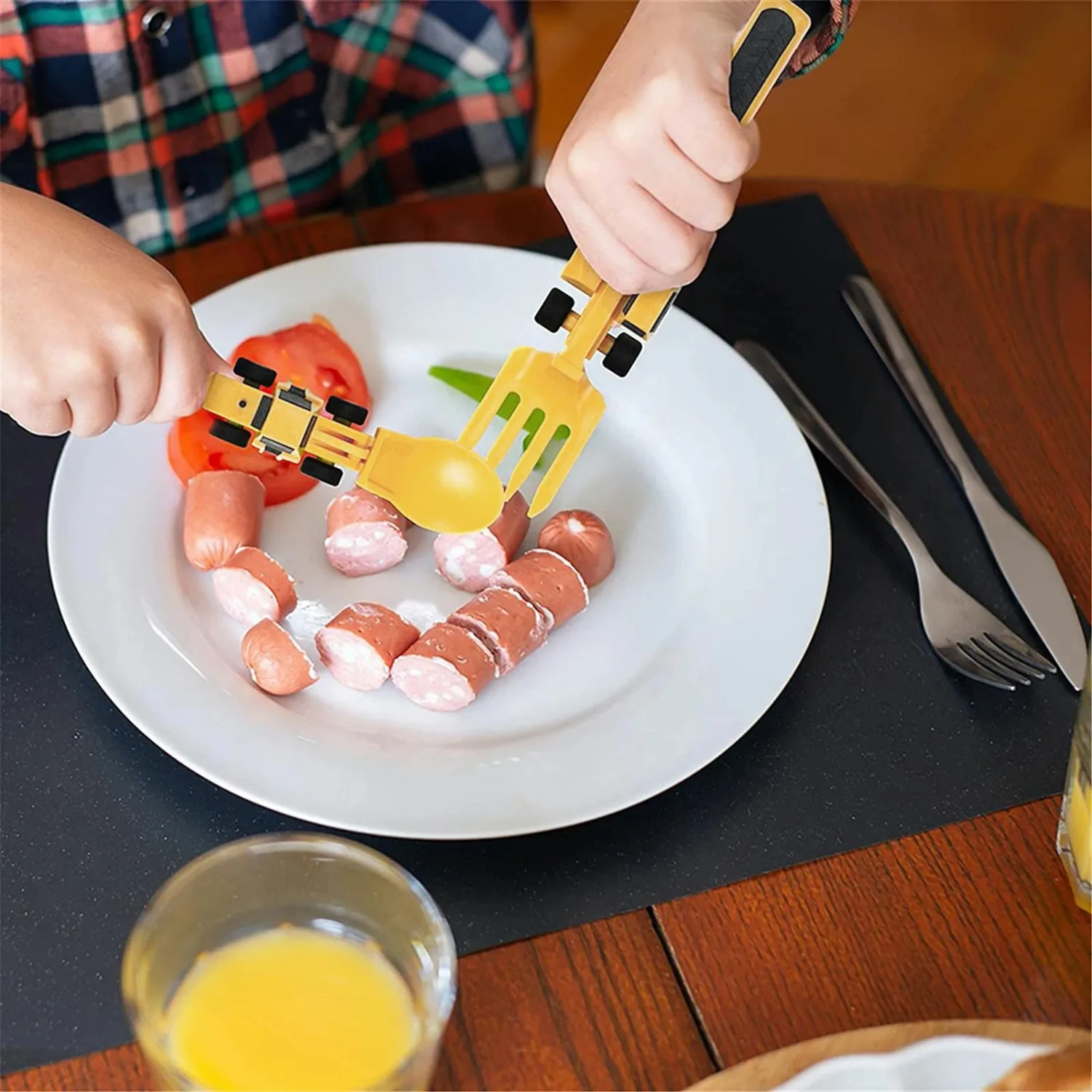 

Creative Children's Car Tableware Set Dinner Plate Spoon Bulldozer Excavator Shovel Fork Dinnerware Sets Tableware