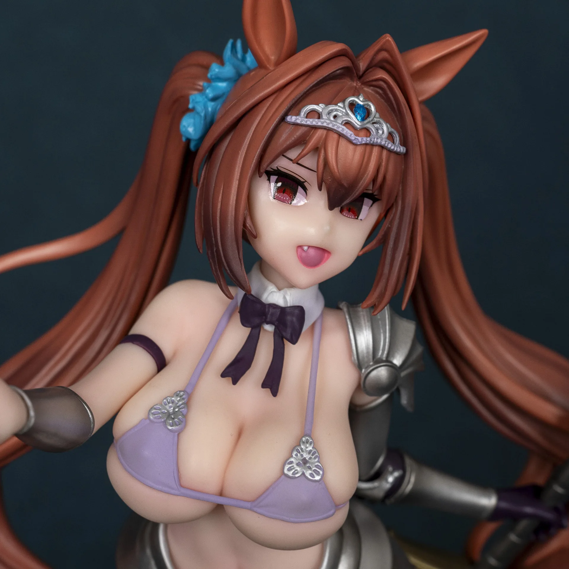 

Фигурка Uma Musume Daiwa Scarlet GK: Аниме-девушка в бикини с мечом, коллекционная 2D-модель для демонстрации коллекционерам аниме