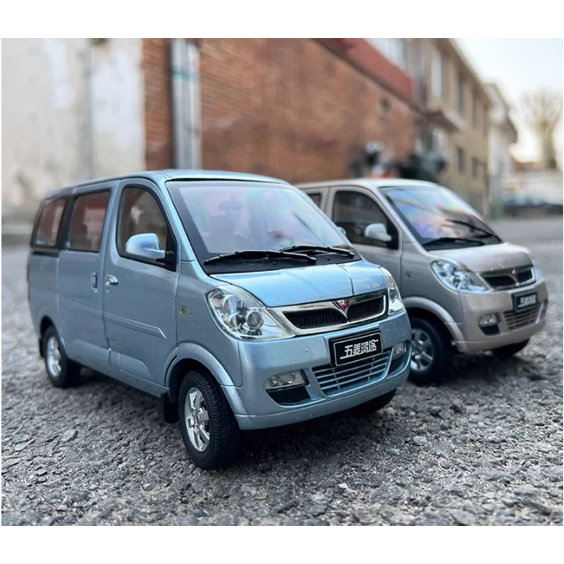 

Diecast 1: 18 Scale SAIC Hongtu 638 MPV Micro Van Alloy Simulation Car Model Static Display Decoration Souvenir