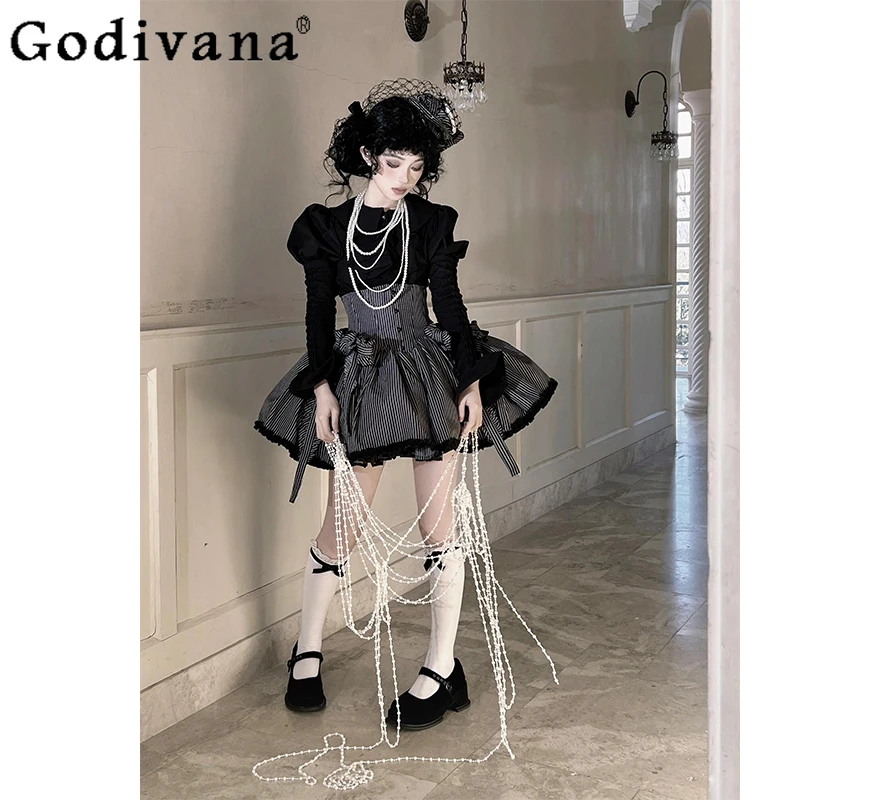 القوطية لوليتا ملابس النساء النمط الياباني قميص أسود مخطط تنورة مجموعة الإناث الخريف التخسيس ارتداء اليومي تنورة الدعاوى #1