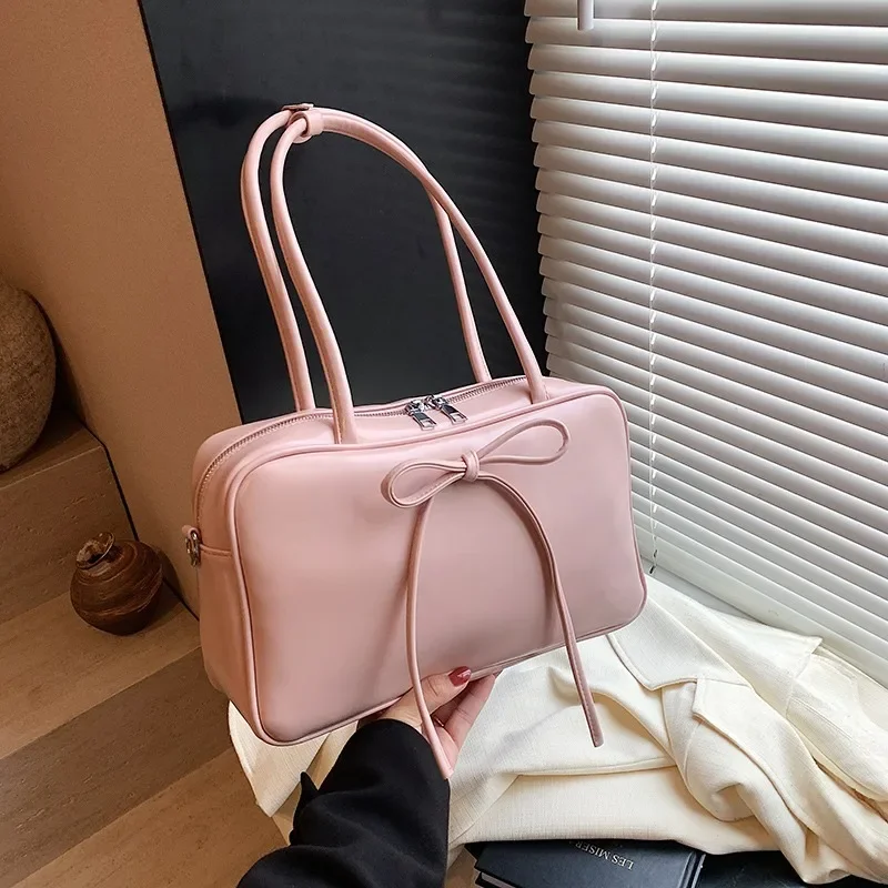 

Large Capacity Bag for Women's Autumn and Winter 2025 New Crossbody Bag, Casual Single Shoulder Armpit Commuting Pillow Bag