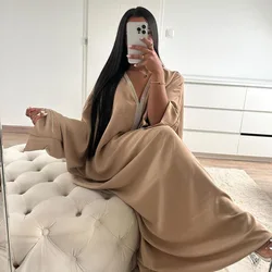 Eid abito lungo musulmano donna manica a pipistrello caftano Abaya abito in raso Diamond Party Abaya Ramadan scollo a V caftano caftano Jalabiya 2023