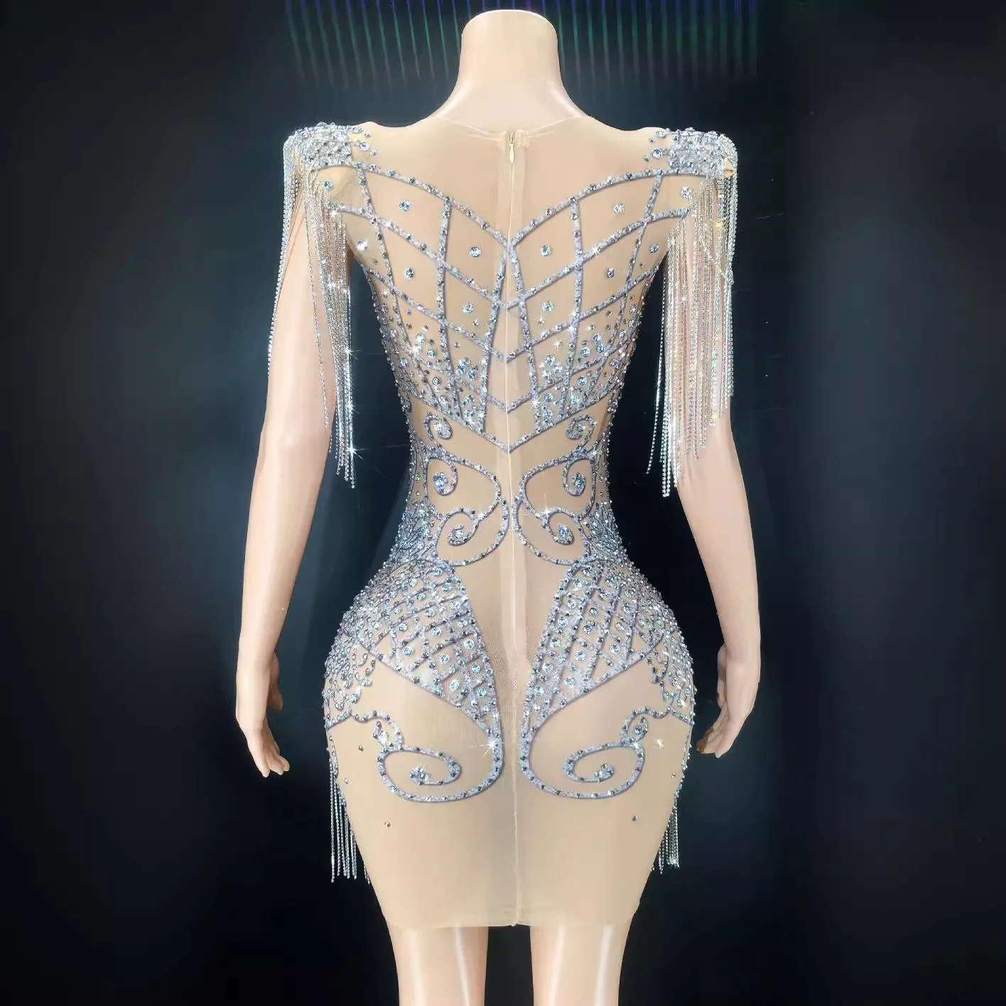 เครื่องแต่งกายวันเกิดเพชรเครื่องแต่งกายคริสตัลพู่พรหมชุดราตรีวันเกิดสีแดงพรม Party Walk Show หรูหราชุดพรหม