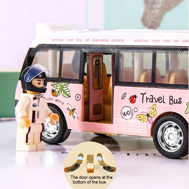 Bus scolaire en métal moulé sous pression pour enfants, petites voitures, bus de ville avec son et lumière, friction 62 voitures, jouets de jeu, cadeau