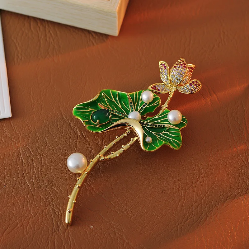 

Lotus Leaf Brooch,Natural Freshwater Pearl Corsage, Elegant Luxury Flower Pin