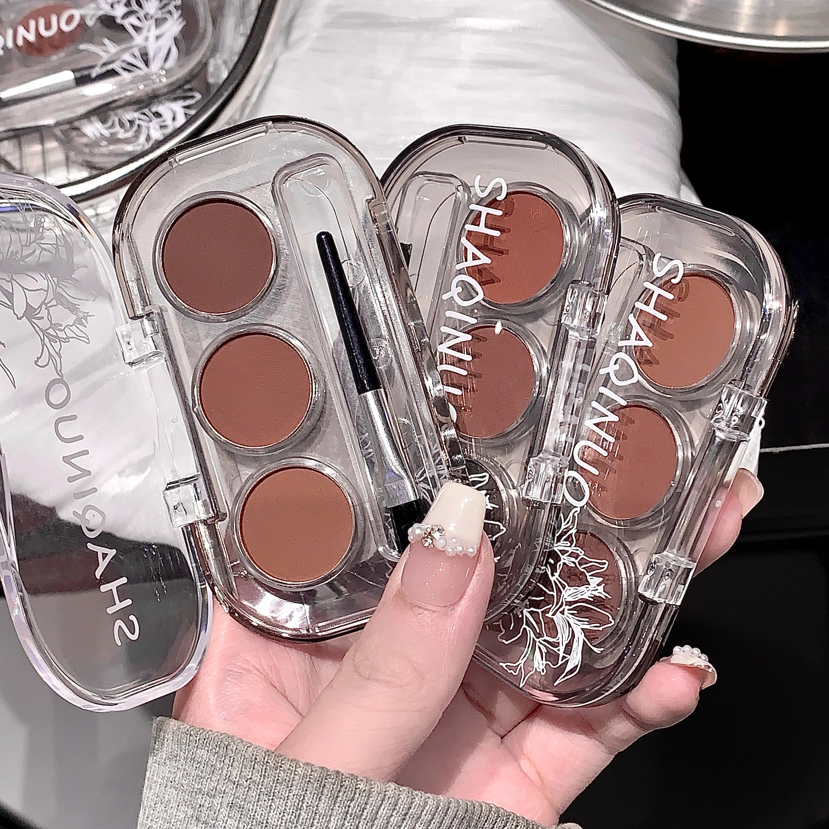 فرشاة SHAQINUO مكونة من 3 ألوان + رذاذ ناعم من حجر الحبر بثلاثة ألوان مسحوق حواجب مقاوم للماء ومقاوم للعرق وغير يتلاشى #4