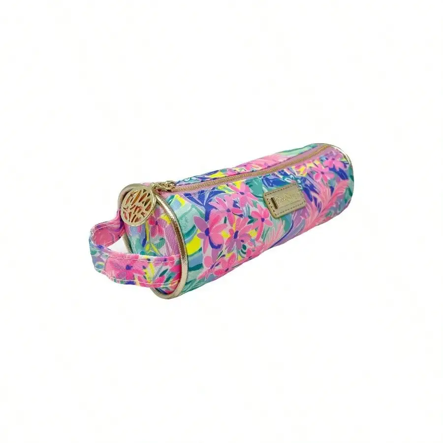 قلم رصاص لطيف، حقيبة مكتبية بسحاب ملون، حقيبة سفر صغيرة مع مقبض حمل، كان كل شيء حلمًا