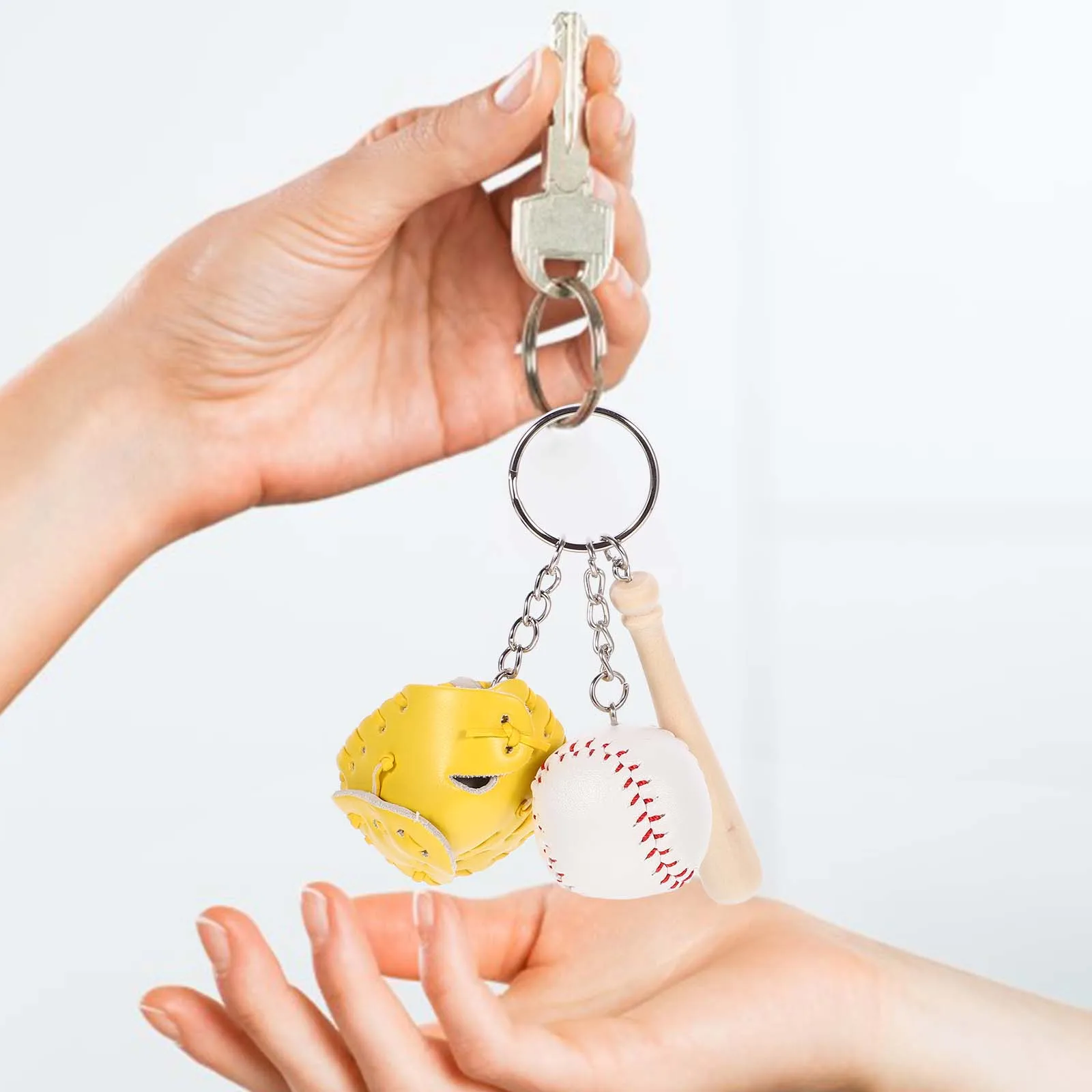 

2pcs Pendant Accessories Key Ring For Women Baseball Baseball Keychain Accessories Sports Party Unique Gift