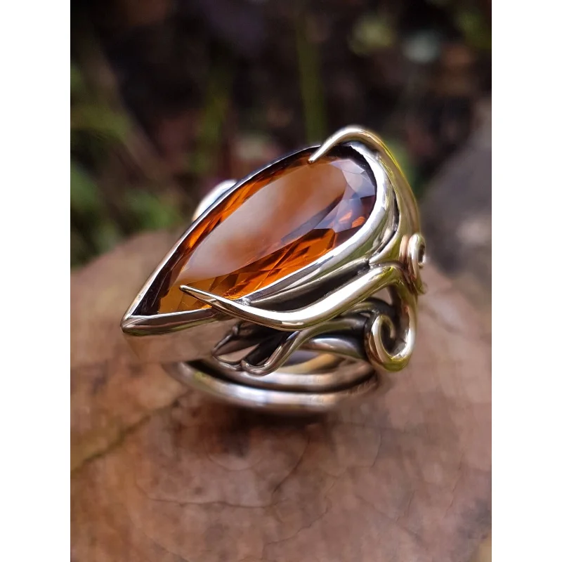 Vintage Creative Rings for Women Teardrop Brown Stone Inlay Silver Color Finger Ring Party Vacation Jewelry Birthday Gift