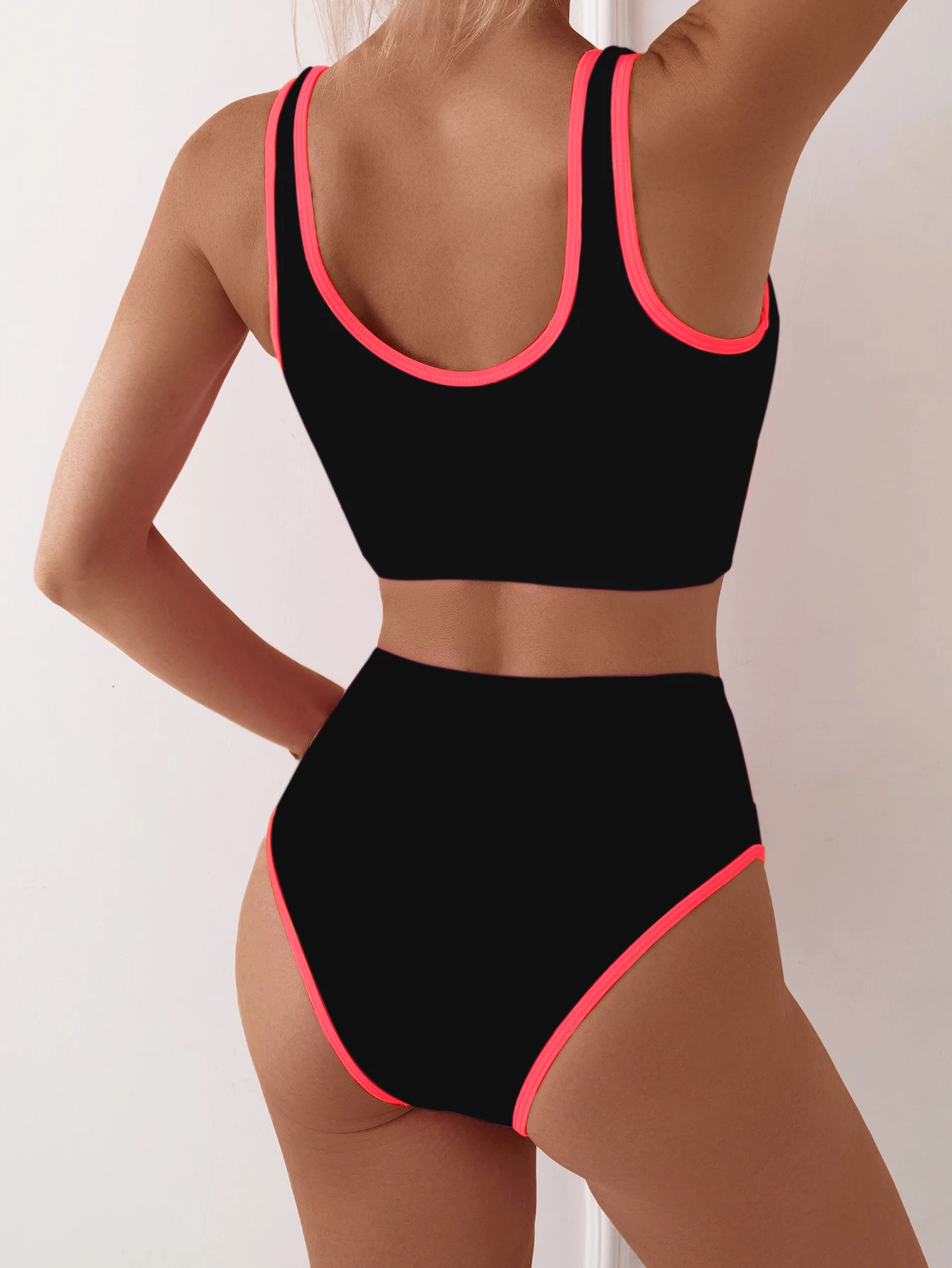 Zweiteiliger Badeanzug für Damen mit Farbblock-Design, Sport-Bikini-Set mit hoher Taille zum Schwimmen und für den Strand – Detail 2