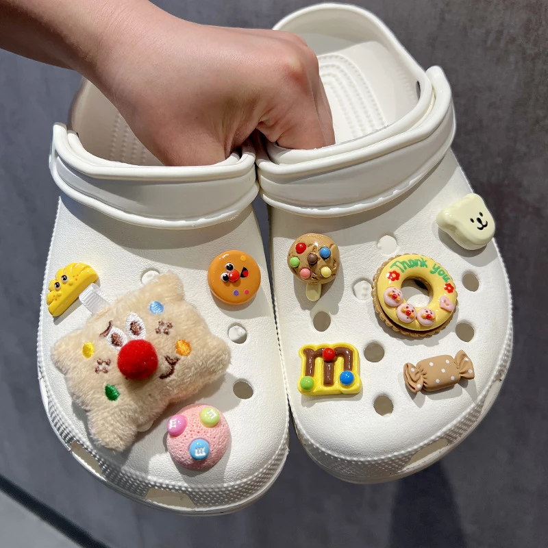 Whole Set Hot Sale DIY Hole Shoes Charms for Cute Cartoon Handmade Charms Designer Quality Garden Shoe Decoration Girl Gift