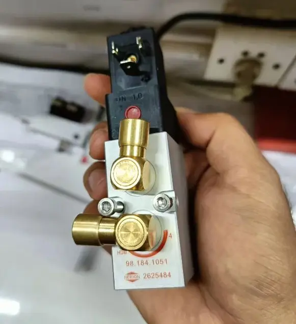 

2 шт./лот, импортная высококачественная катушка 98.184.1051, электромагнитный клапан с медной головкой 6 мм