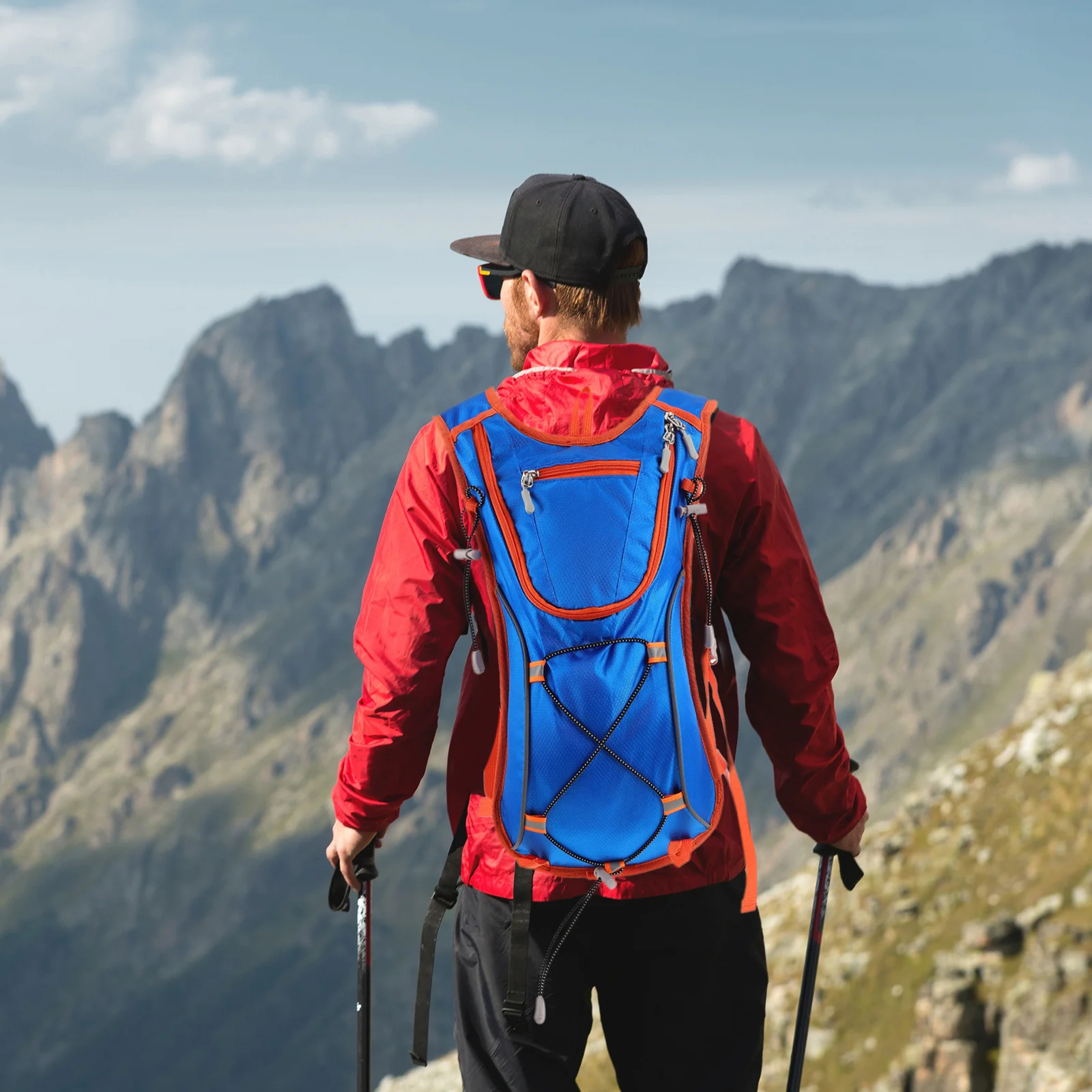 حقيبة ظهر خفيفة الوزن للمشي لمسافات طويلة في الهواء الطلق، حقيبة سفر لركوب الدراجات والجري، مريحة وقابلة للتناسب بسعة كبيرة ومتينة