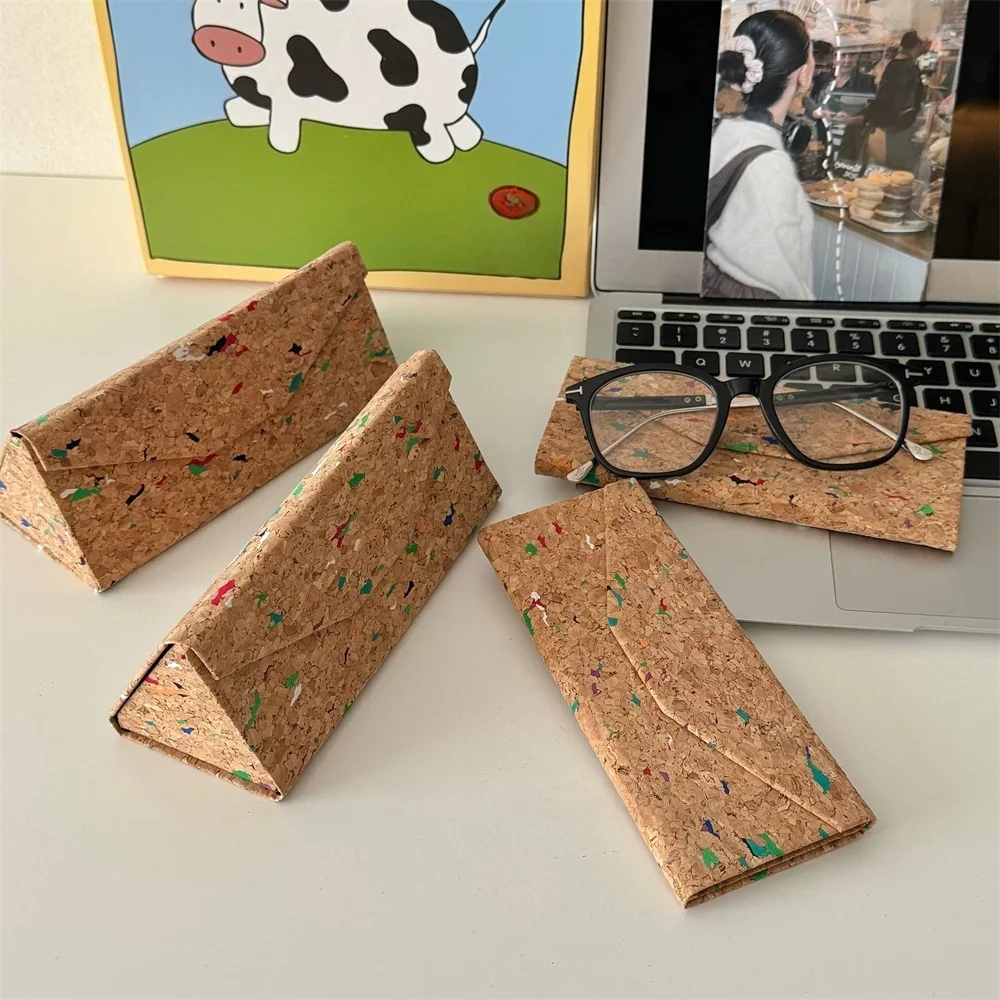 Portable Triangle Sunglasses Box Folding PU Waterproof Strong Magnet Eyewear Case Glasses Protective Organizer Solid Color