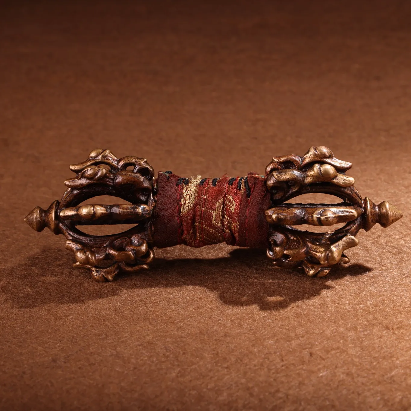 

China old collection of pure copper full copper Tibetan Tantra nine strands of multi-je down magic Pestler home decoration