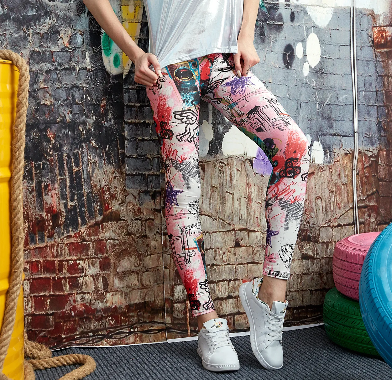 Leggings de mujer ajustados con cintura elástica y grafiti con estampado floral y calavera, trajes de uso diario