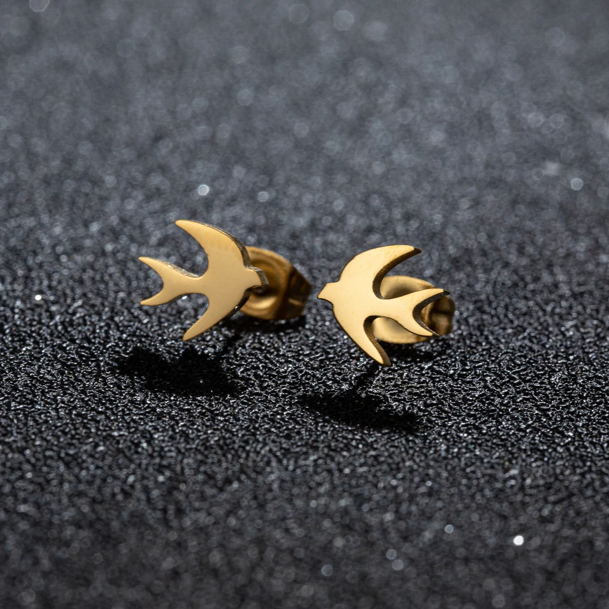 1Pair Cute Animal Swallow Stainless Steel Earrings Girl Free Shipping Small Bird Piercing Women Earring Fashion Jewelry