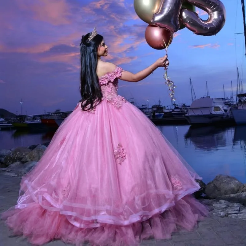 Eenvoudige Roze Quinceanera Jurken Glitter 3D Bloem Decal Kant Gelaagdheid Lange staart Boog Vestido De 15 Quinceaneras