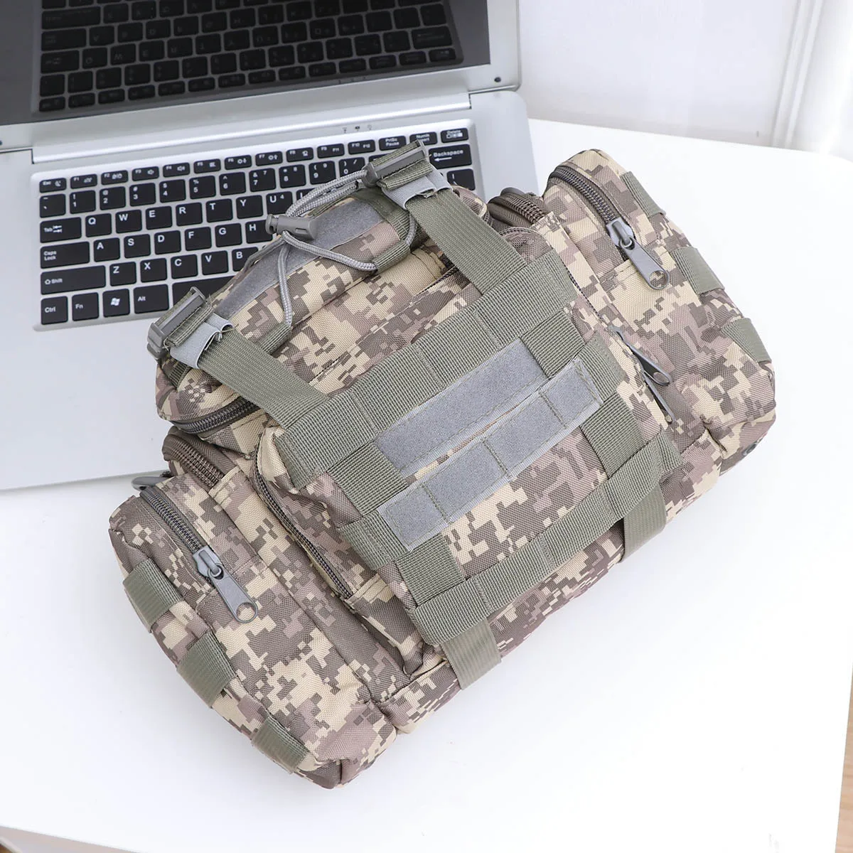

1Pcs Large Fishing Bag Multi-Pocket Adjustable Padded Shoulder Strap Water-Resistant Nylon Outdoor Tackle Case Camouflage