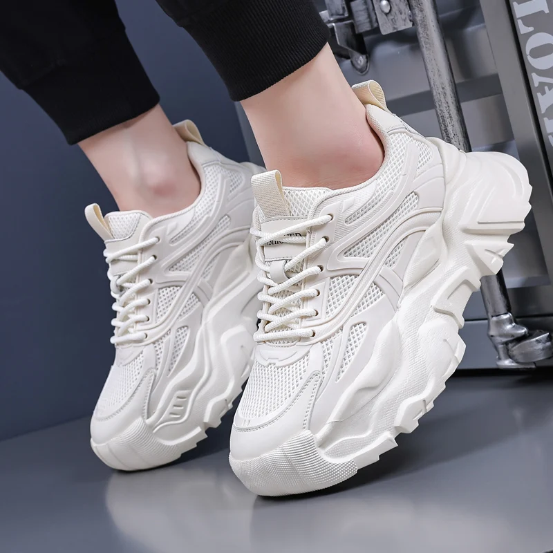 New Hot Summer Hiking Lightweight Bottom Shock Absorbing Walking Shoes Breathing Shoes Soft Casual Running Shoes Very Good