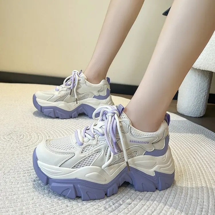 Lightweight sports running shoes for women 2024 spring new mesh campus style Forrest Gump daddy all-match casual trendy shoes