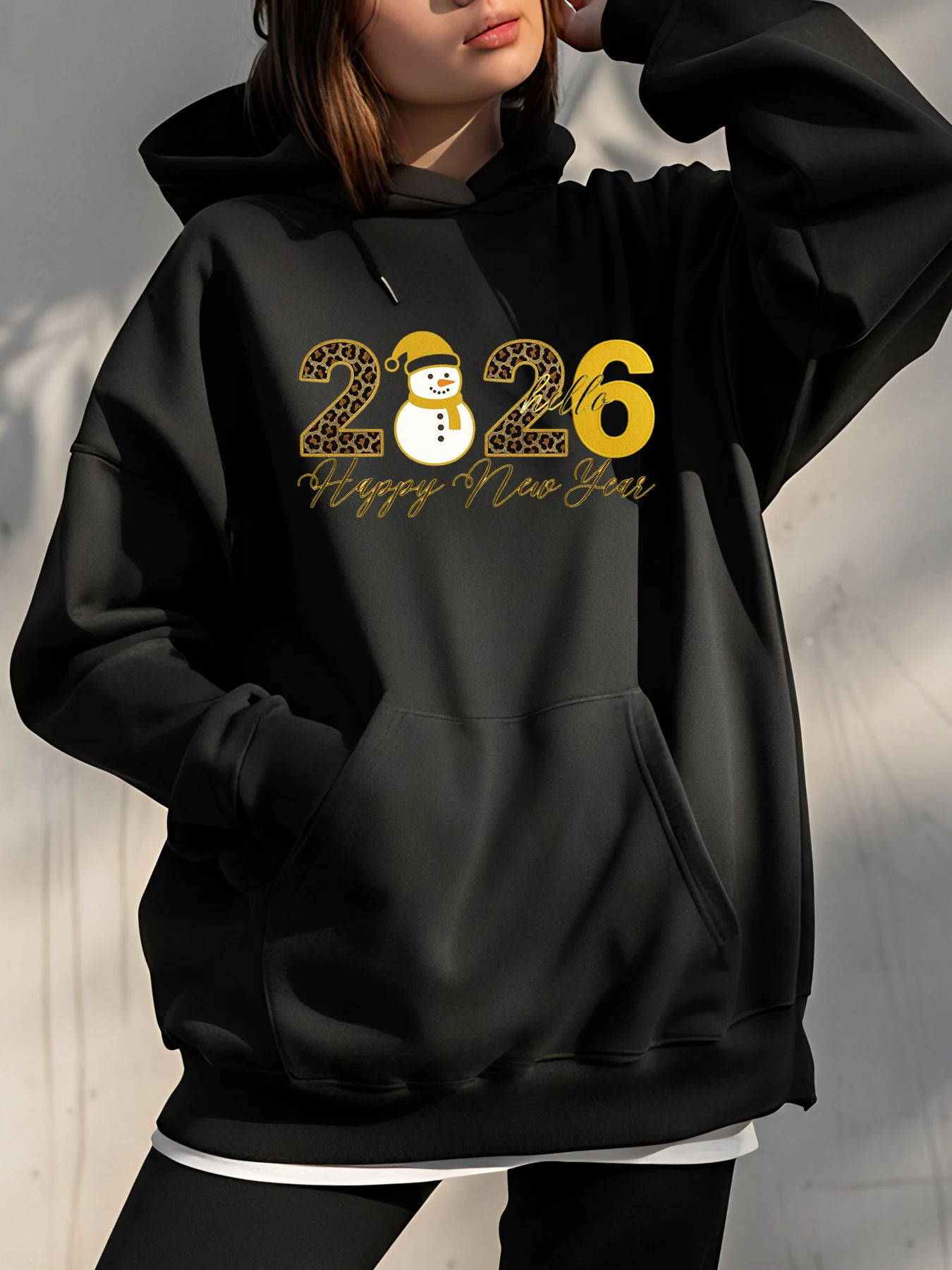 

Новогодняя толстовка с капюшоном 2026, женская повседневная толстовка со снеговиком и леопардовым принтом, зимняя мода, подарок для женщин
